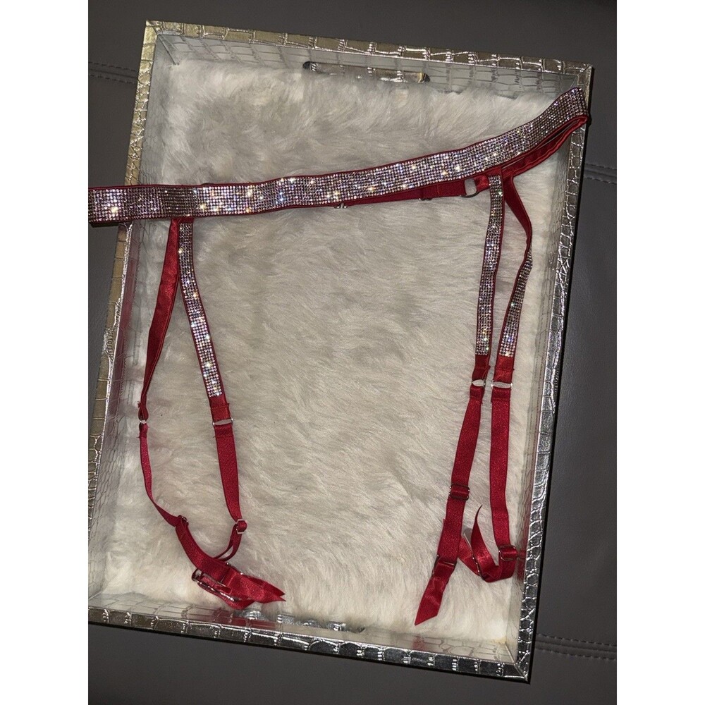 Victoria’s Secret Very Sexy Red Rhinestone Shine Garter Belt M/L NWT